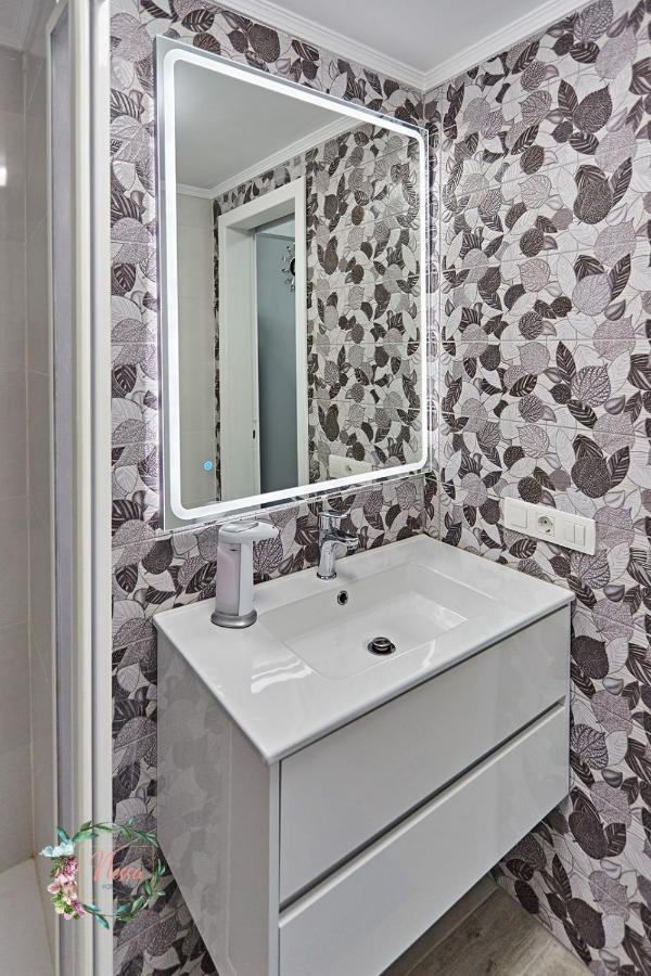 Parrot'S House- Yumbo Center Apartment ปลายา เดล อิงเกลส ภายนอก รูปภาพ